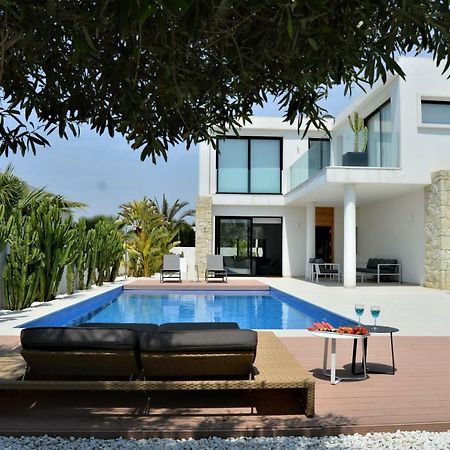 Villa With Private Pool Llobregales Екстер'єр фото