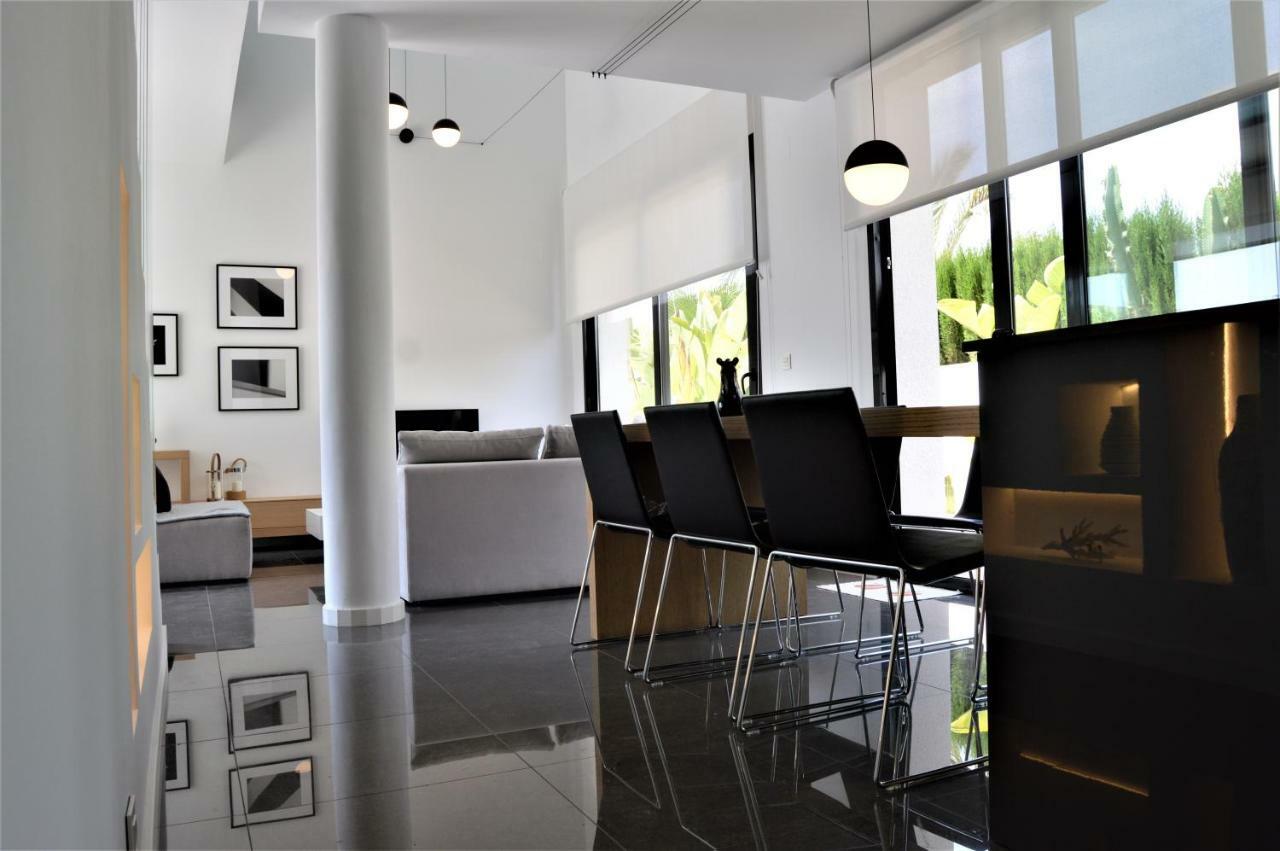 Villa With Private Pool Llobregales Екстер'єр фото