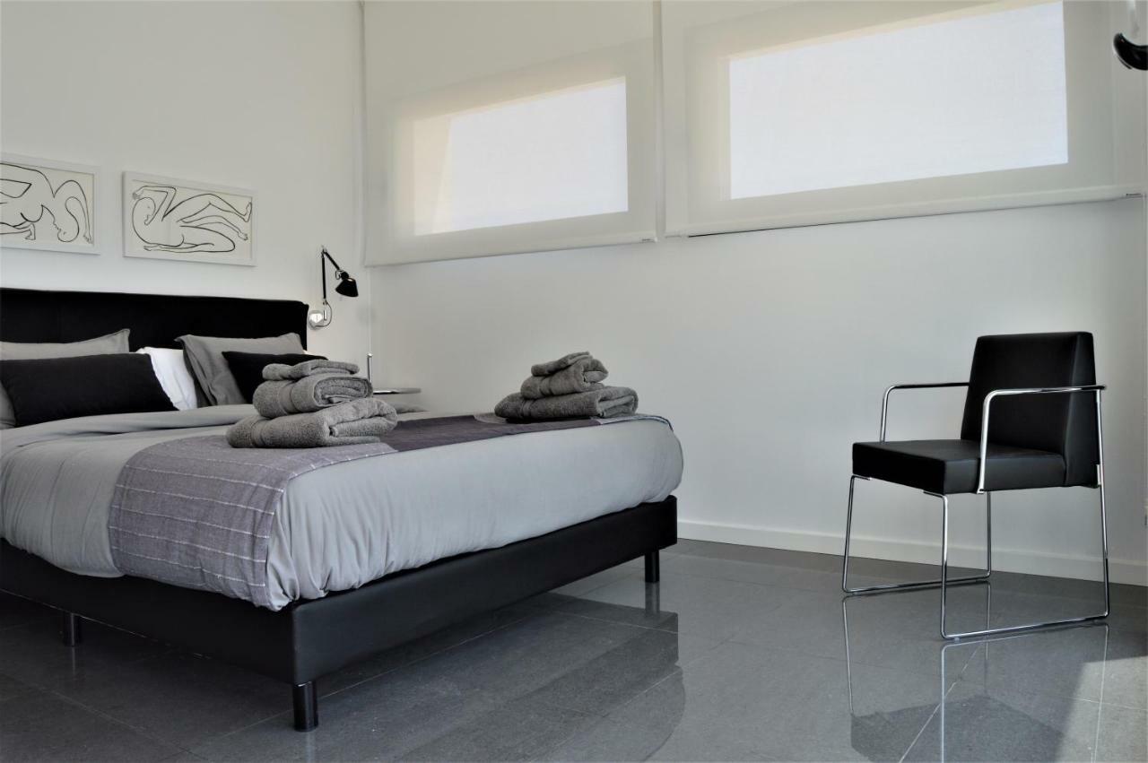 Villa With Private Pool Llobregales Екстер'єр фото